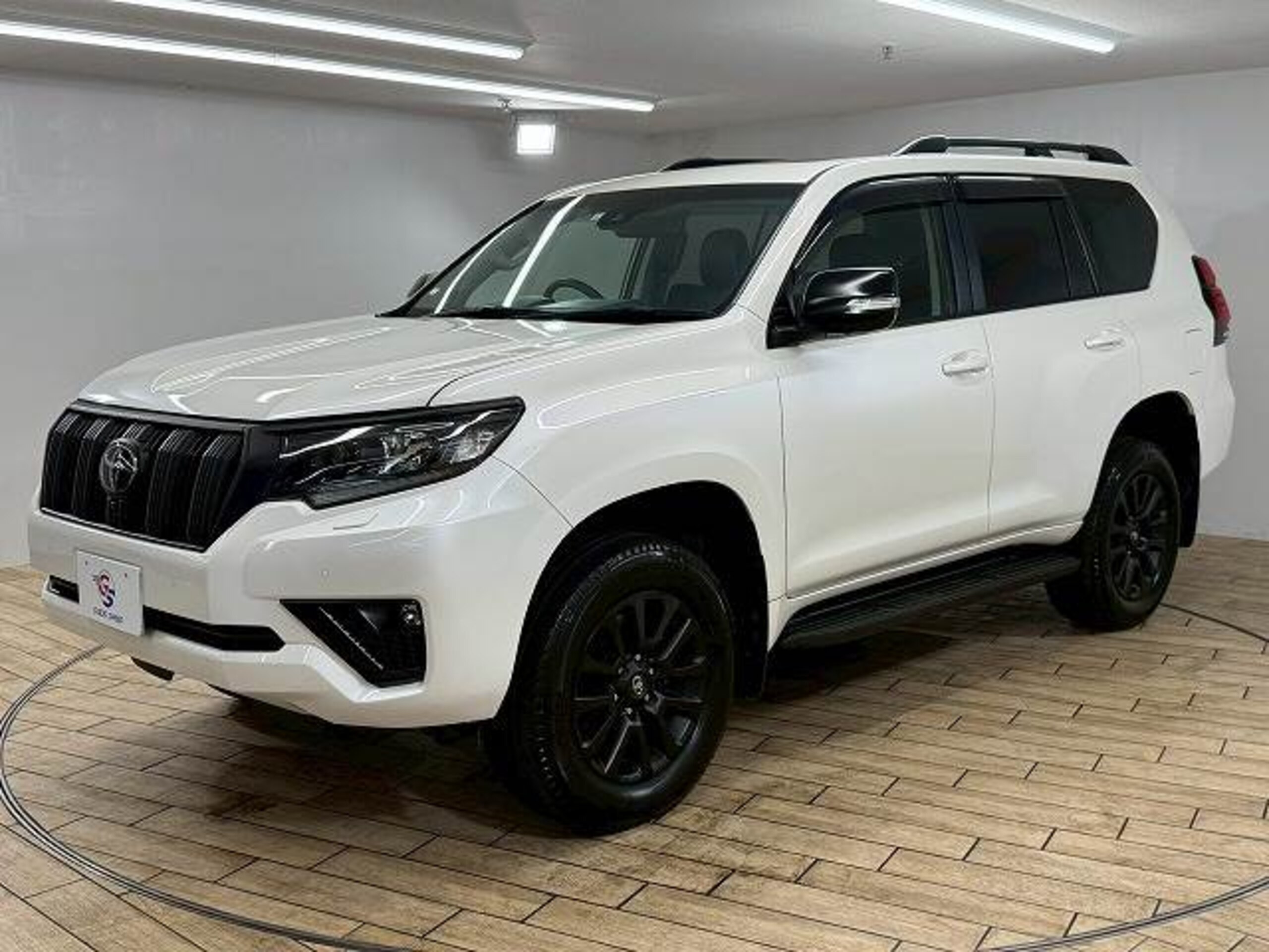 Toyota Land Cruiser Prado 2.7 TX L Package Matte Black Edition 4WD — photo 9
