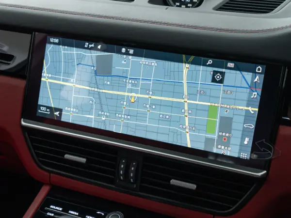 Porsche Cayenne S Tiptronic S 4WD Sports Design Package / 21-inch Cayenne Exclusive Design Wheels / LED Headlights with PDLS / Tinted LED Taillights / Porsche Entry & Drive System / Soft Close Doors (White) — photo 9