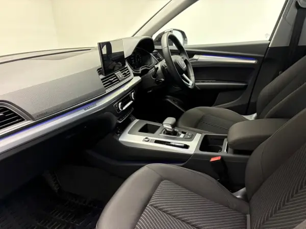 Audi Q5 40 TDI quattro advanced Black Styling Package — photo 9