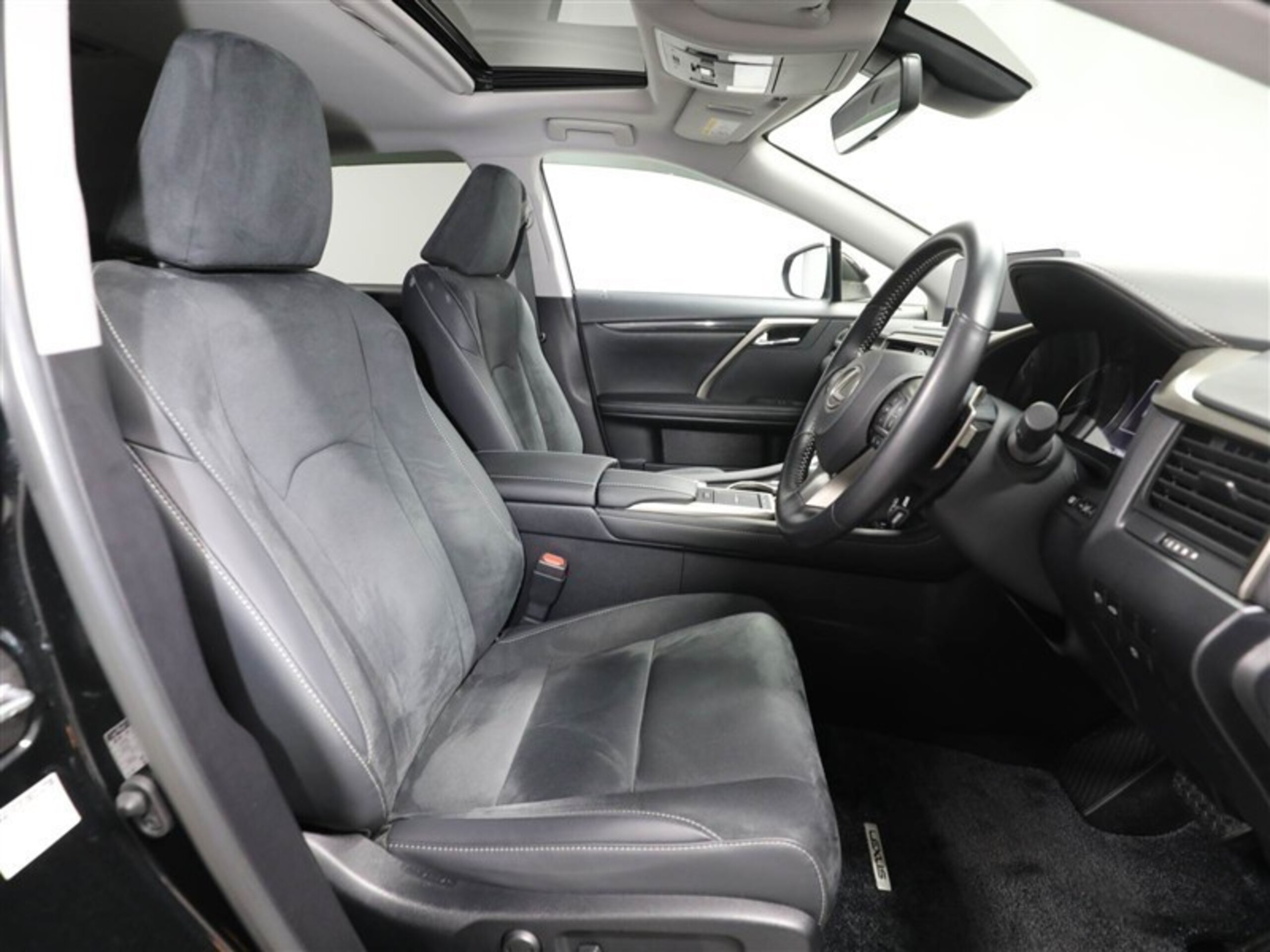 Lexus RX300 with Dash Cam and ETC (Black Metallic) — photo 8