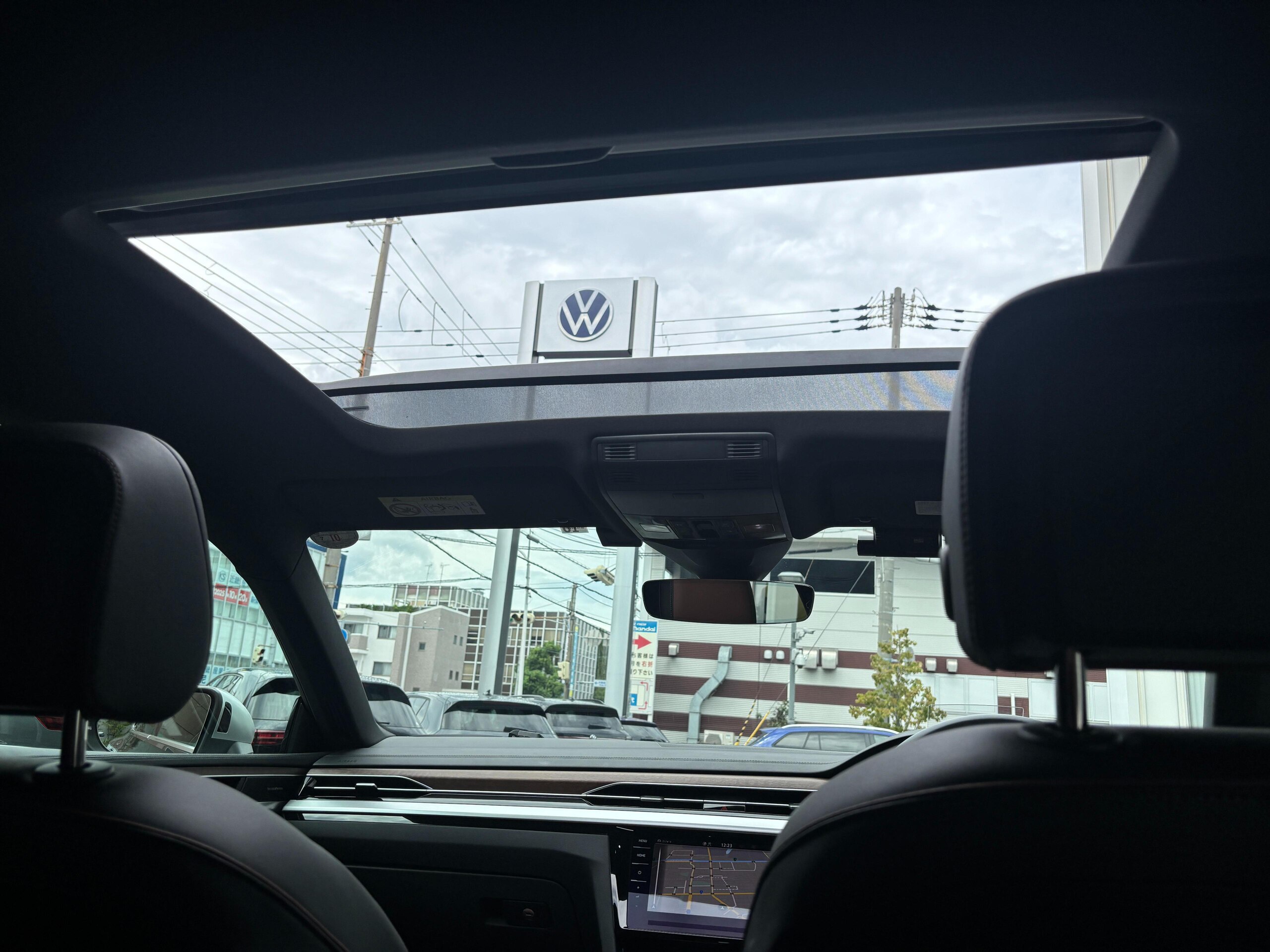 Volkswagen Arteon TSI 4Motion Elegance 4WD Certified Used Car Non-Smoker One Owner Genuine Infotainment System DiscoverPro Adaptive Cruise Control Front Assist Rear Traffic Alert Obstacle Sensor — photo 7