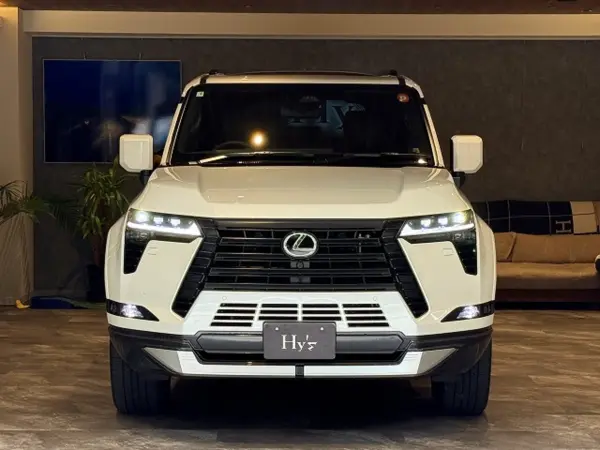 2025 Lexus Gx — photo 2