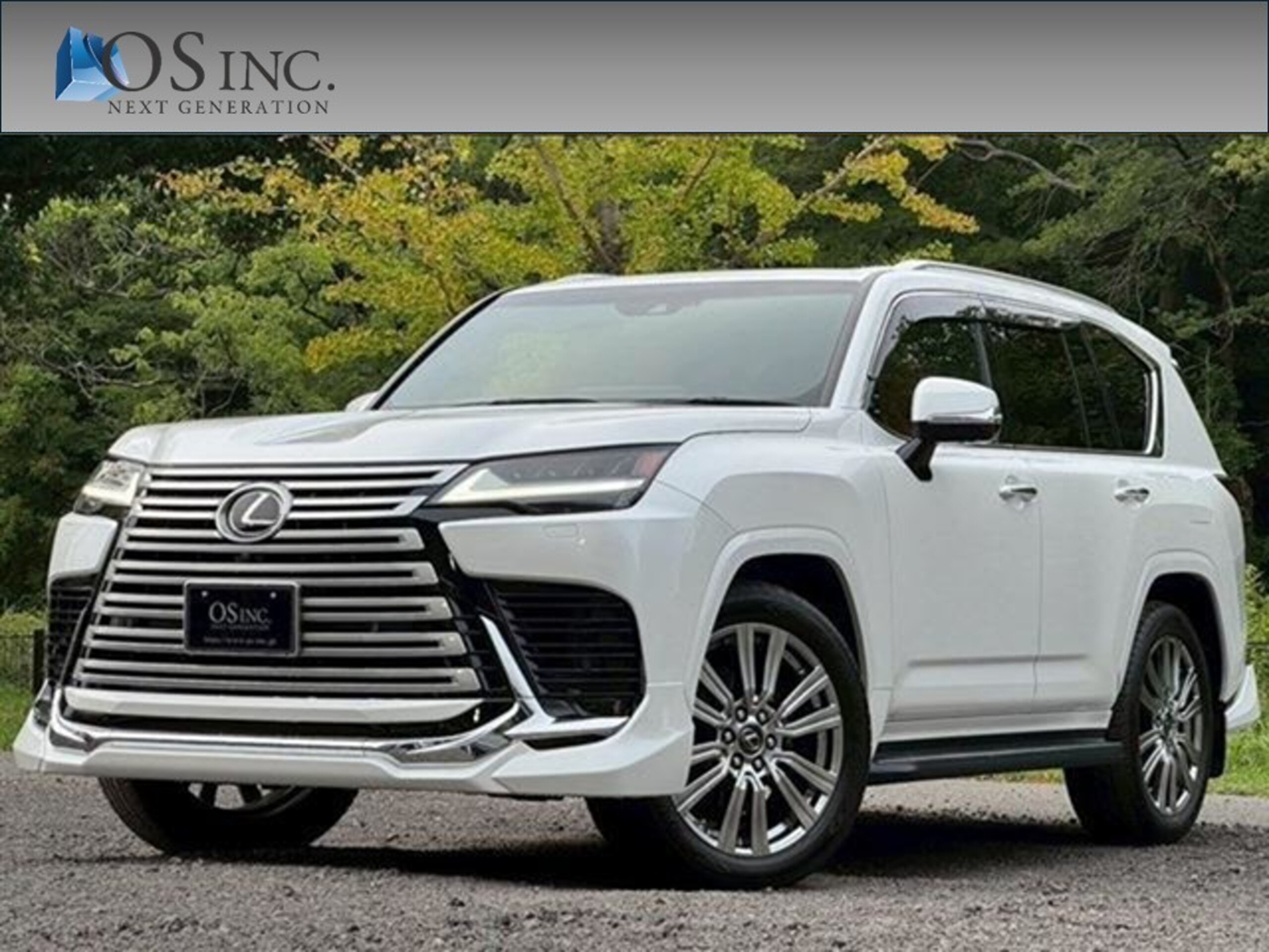 Lexus LX600 Executive 4WD with Modellista Aero, Mark Levinson, Sunroof, Digital Inner Mirror, Rear Monitor, HUD, BSM, Collision Mitigation, Radar Cruise, Lane Keep, Corner Sensors, Surround View Camera, Seat Heater & Air Conditioning, Power Back Door, ETC (Sonic Quartz)