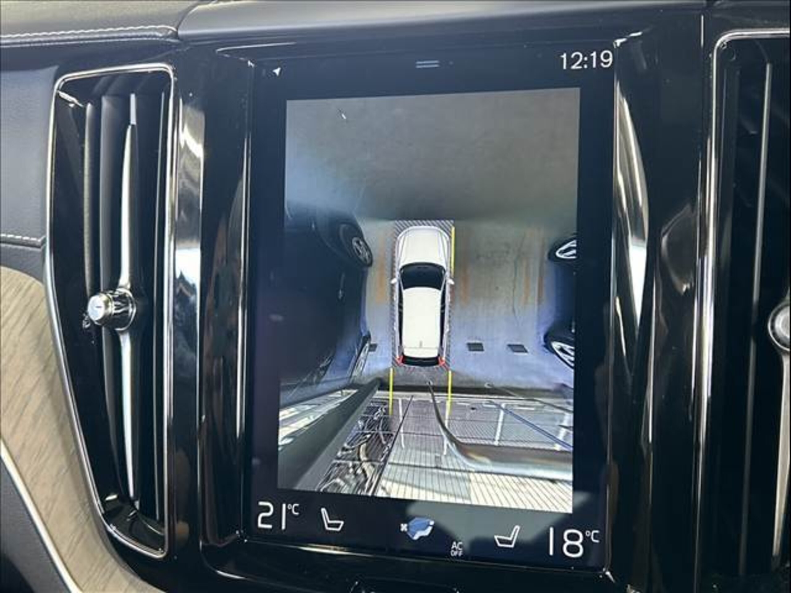 Volvo XC60 B5 AWD Inscription 4WD — photo 7