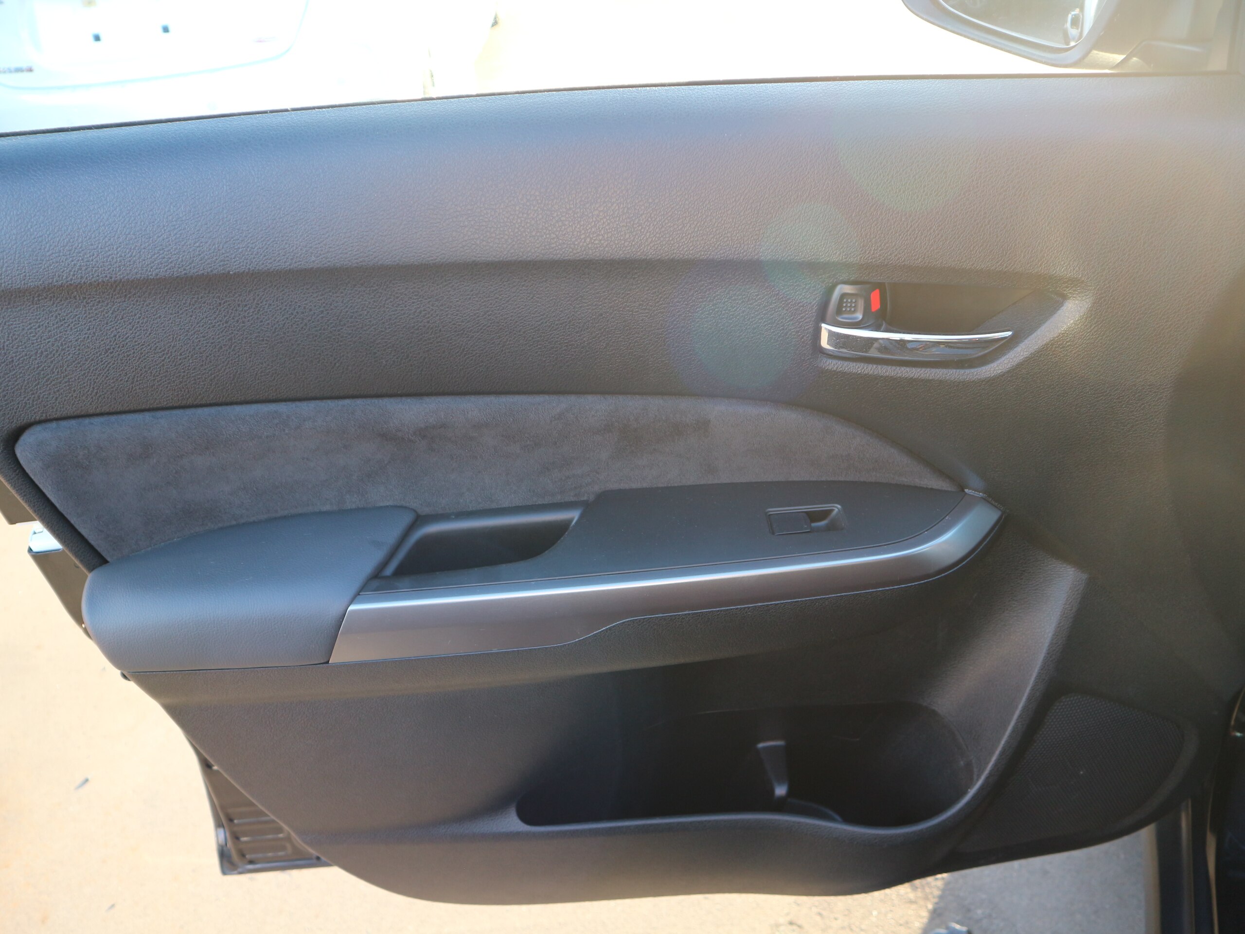 Suzuki Escudo 1.5 4WD — photo 7