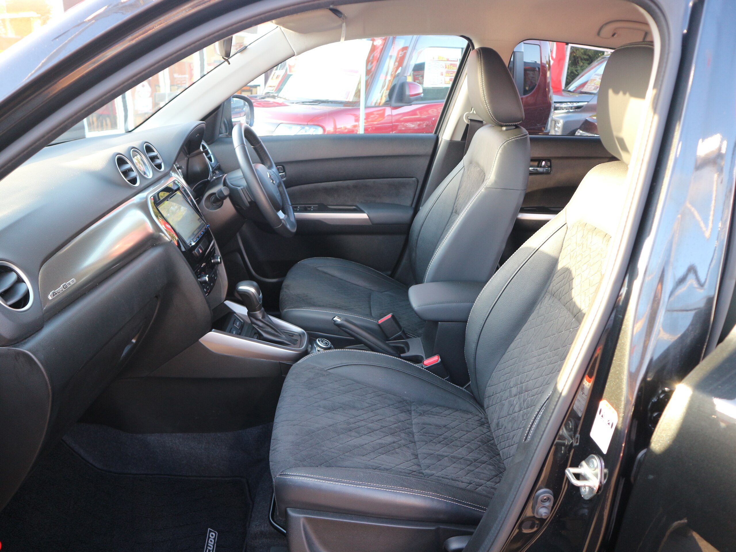 Suzuki Escudo 1.5 4WD — photo 9