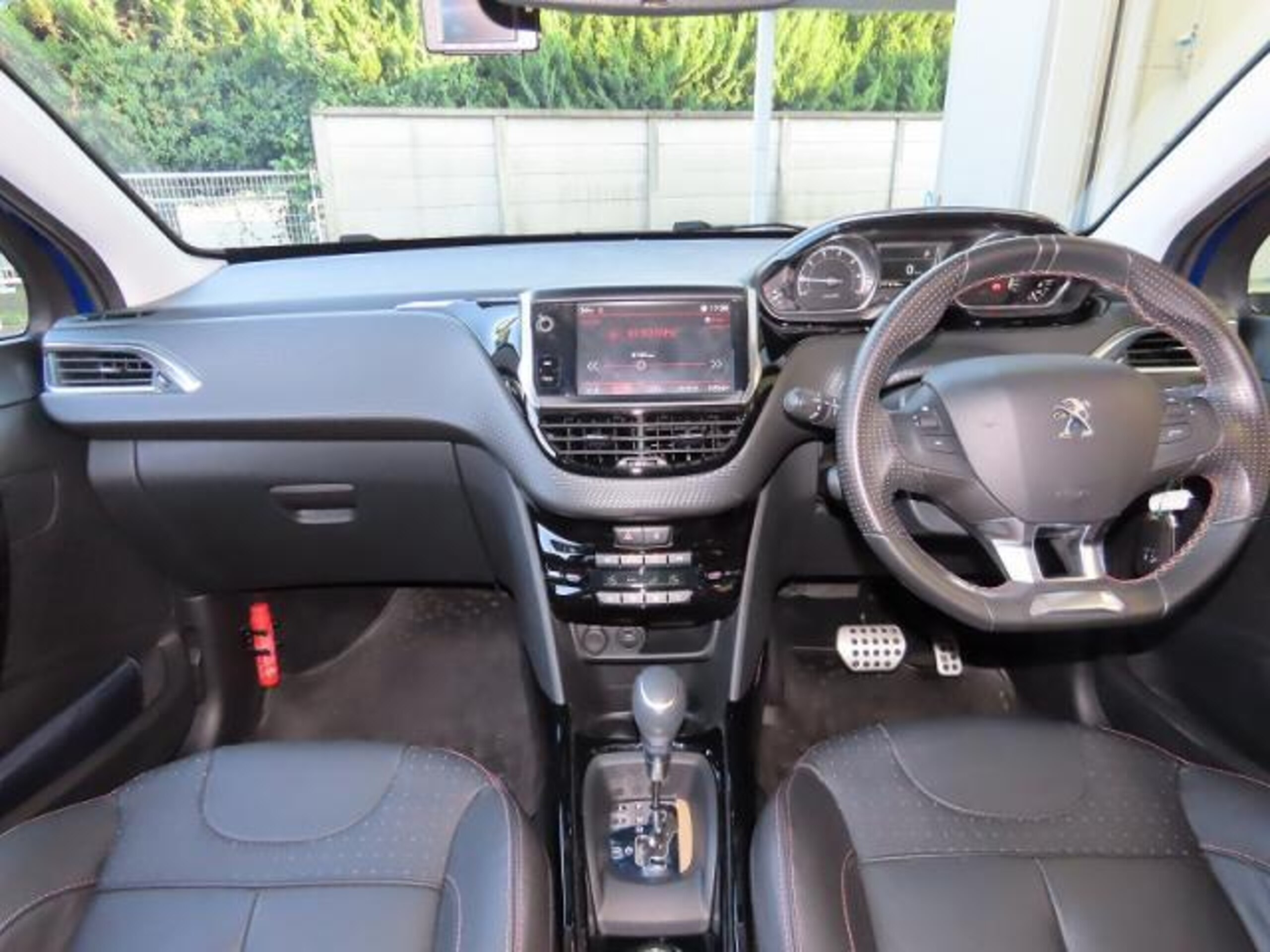 Peugeot 2008 GT Line Black Pack One Owner Certified Used Car 1 Year Warranty ETC (Quasar Blue) — photo 8