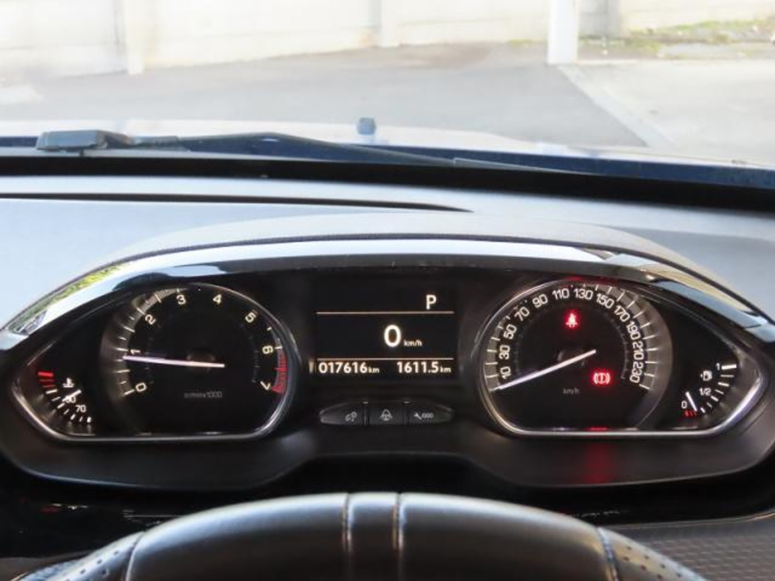 Peugeot 2008 GT Line Black Pack One Owner Certified Used Car 1 Year Warranty ETC (Quasar Blue) — photo 9