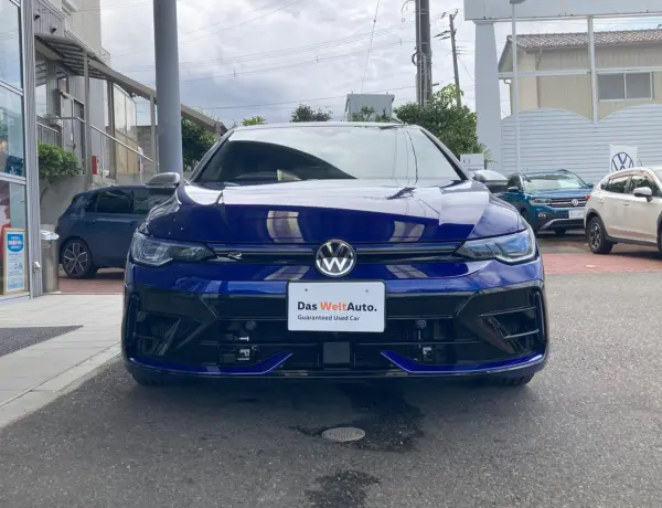 2025 Volkswagen Golf — photo 2