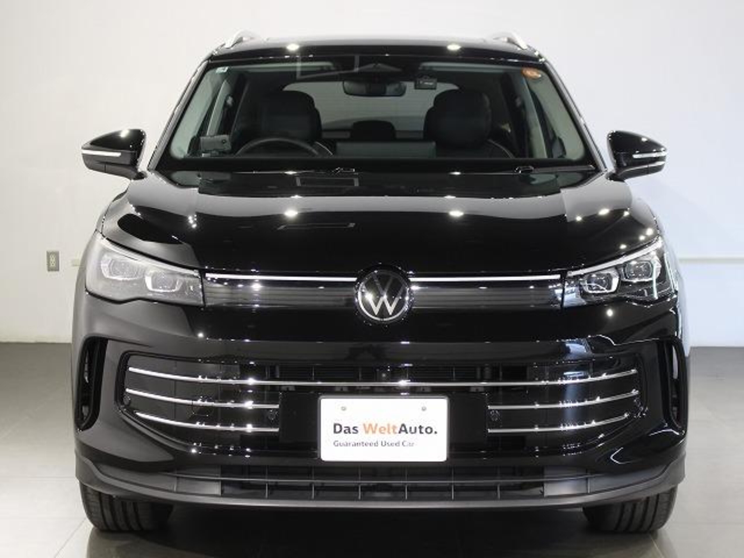 2025 Volkswagen Tiguan — photo 3