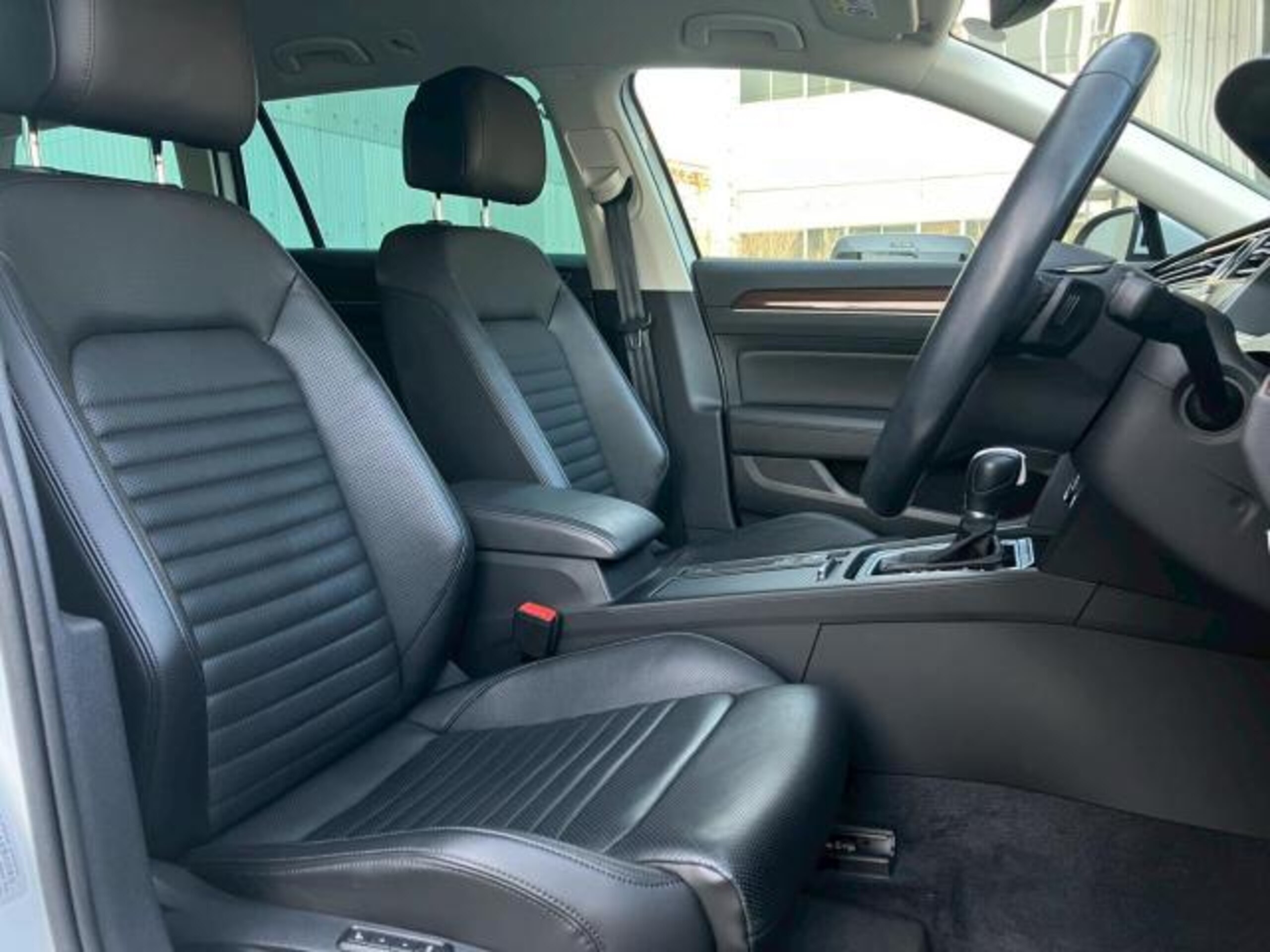 Volkswagen Passat Variant TSI Highline Certified Used Car — photo 9