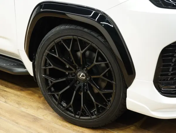 Lexus LX600 Off-Road 4WD Universal Design Complete (Aero/Overfender/Roof Spoiler/24in Wheels)/Coolbox/Wireless Charging/Panoramic View Camera/Brown Genuine Leather/SR/Digital Inner Mirror/Power Folding Third Seat/Power Back Door/ETC2.0 (Sonic Quartz) — photo 8