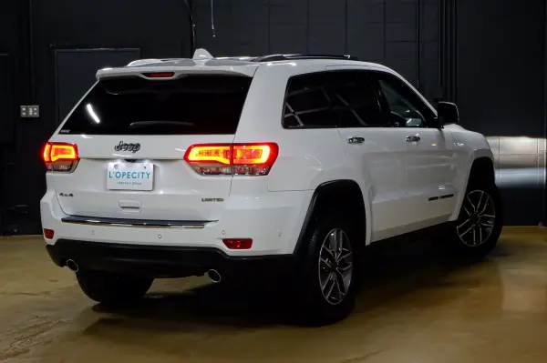 2021 Jeep Grand Cherokee — photo 3