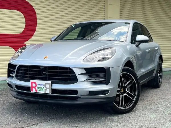 Porsche Macan S PDK 4WD 3.0L V6 Twin-Turbo Full-Time 4WD Genuine 10.9-inch HDD Navigation Around-View Camera ETC Sonar Black Leather Seats Seat Heater Adaptive Cruise Control Power Back Door LED Lights Genuine 20-inch Alloy Wheels Collision Mitigation Blind Spot Monitor (Dolomite Silver)