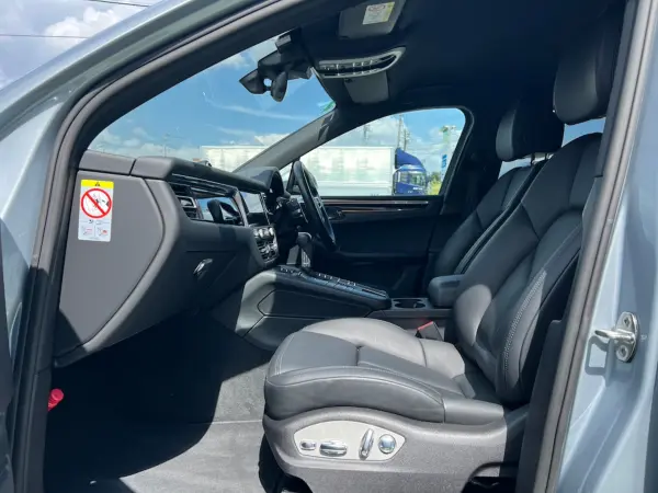 2020 Porsche Macan — photo 9 | Tuminion Kenya