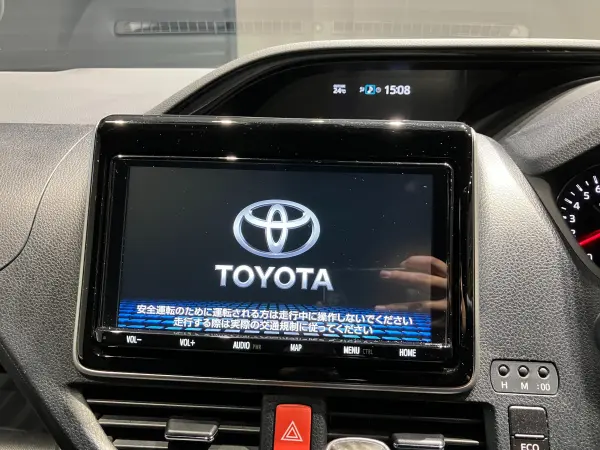 2021 Toyota Noah — photo 2
