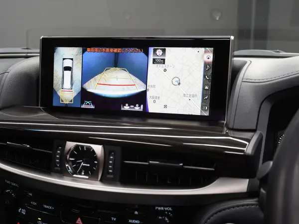 2020 Lexus Lx — photo 2