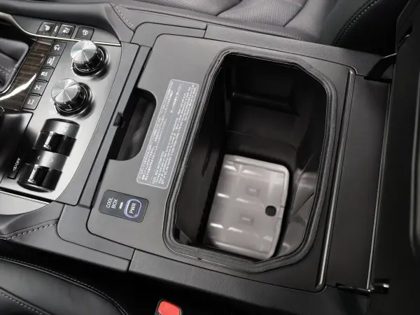 2020 Lexus Lx — photo 3