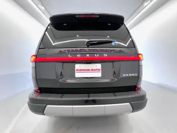 2025 Lexus Gx — photo 3