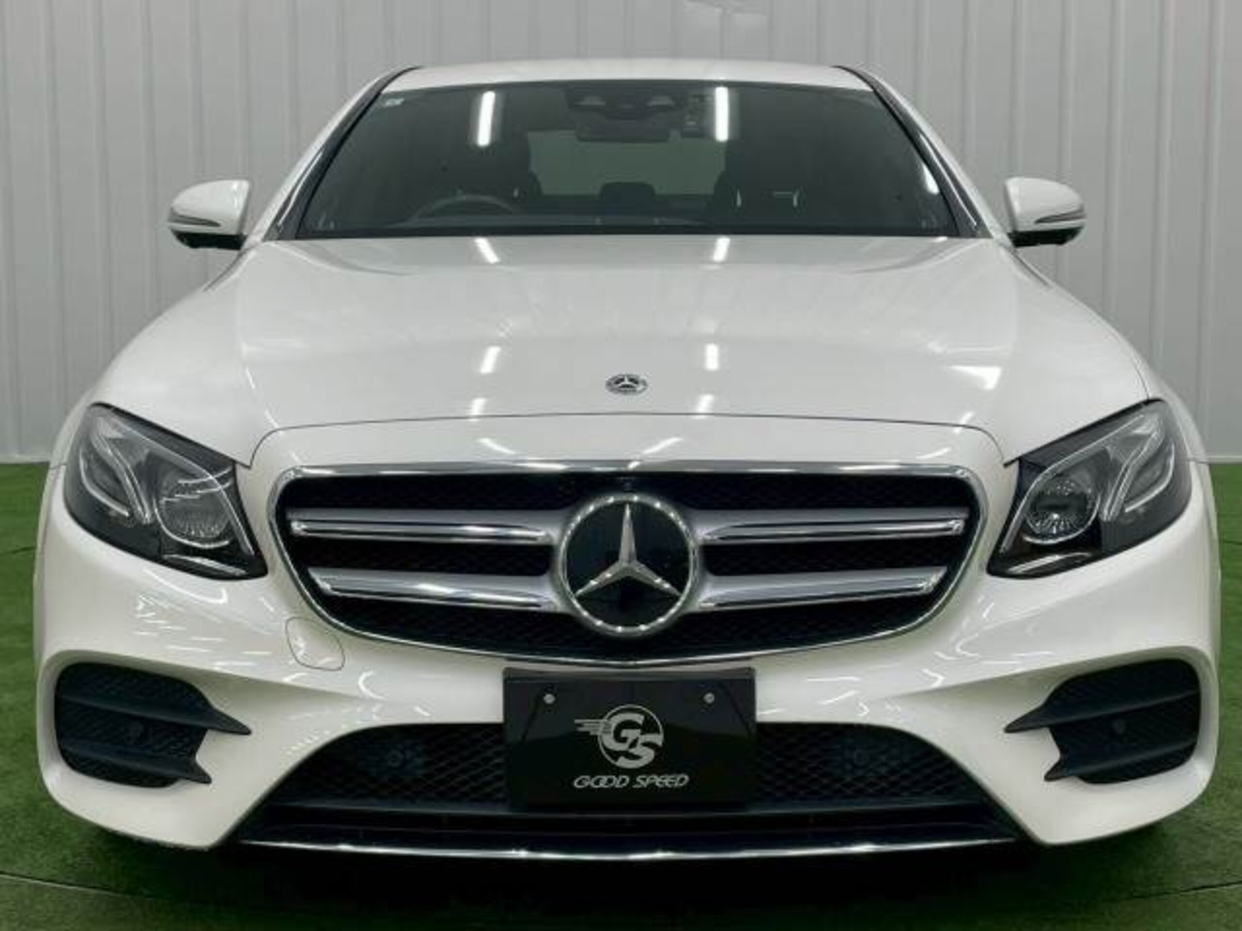 Mercedes-Benz E-Class E220d Avantgarde AMG Line Diesel Turbo — photo 9