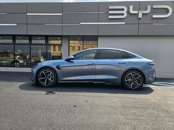 2024 Byd Seal — photo 2