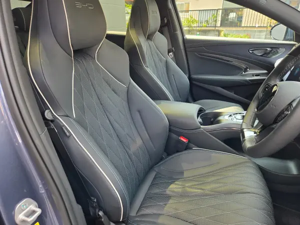 BYD Seal AWD Panoramic Roof Nappa Leather Seat Heater & Seat Cooler & Steering Wheel Heater (Gray) — photo 7