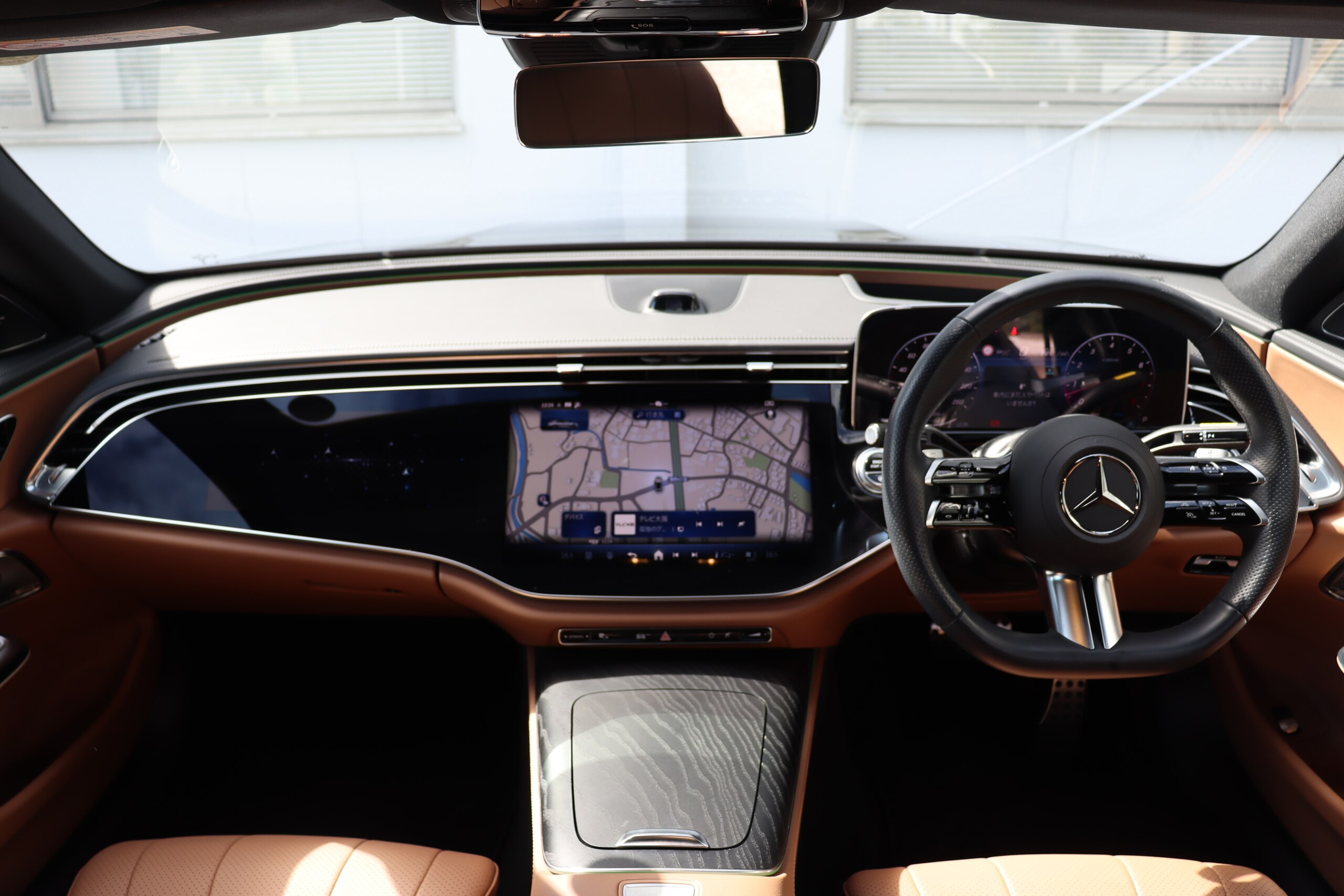 Mercedes-Benz E-Class E200 Avantgarde AMG Line Package (ISG Model) MP202401 Advanced Package Digital Interior Package Panoramic Sliding Roof Burmester 4D Surround Sound System 3D Cockpit Display Active Ambient Lighting (Obsidian Black) — photo 7