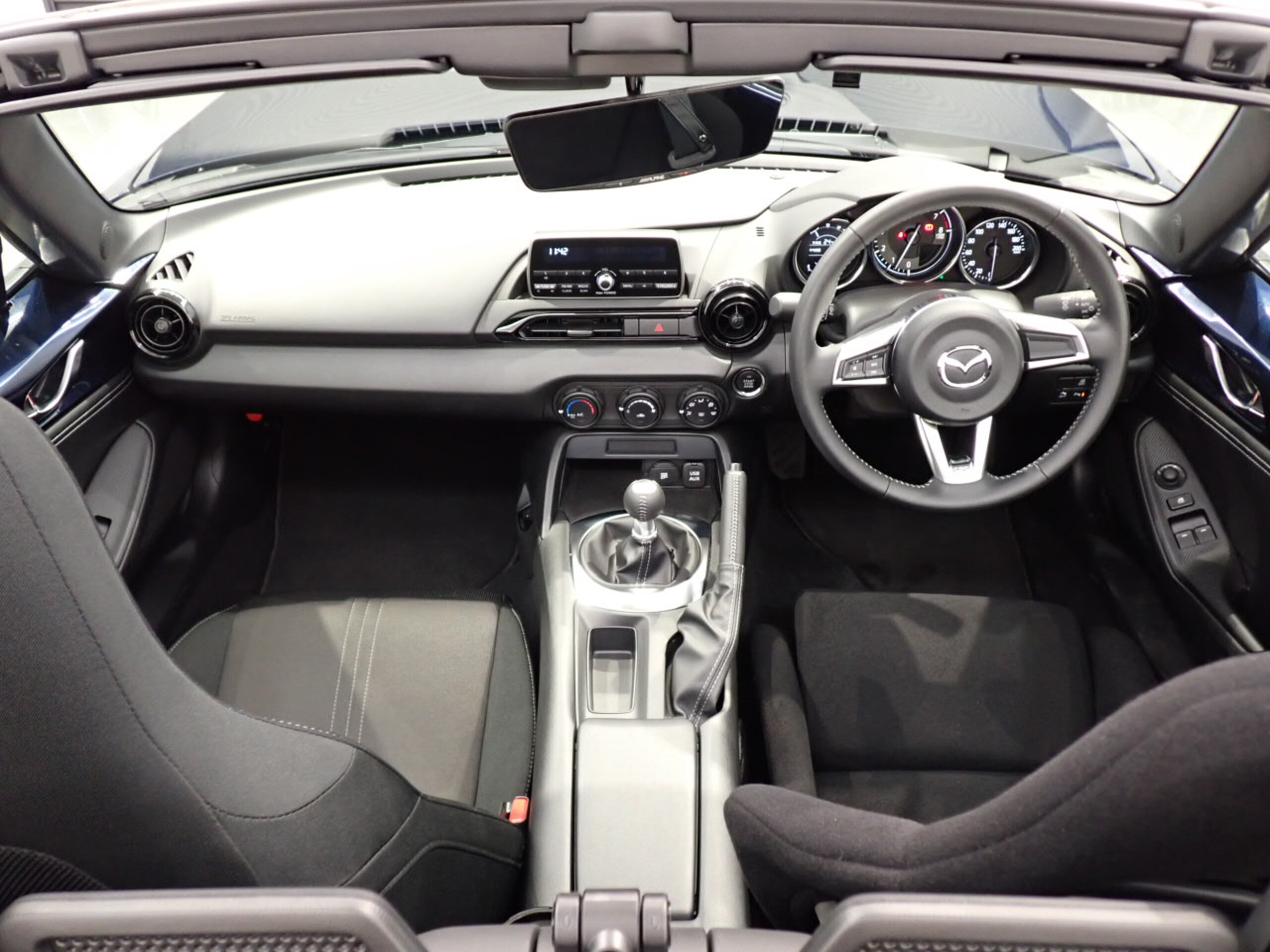 Mazda Roadster 1.5 S — photo 8