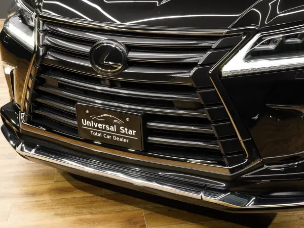 Lexus LX570 Black Sequence 4WD — photo 7