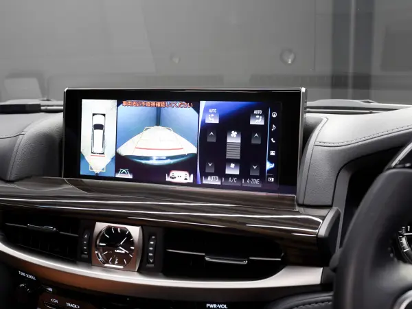 2020 Lexus Lx — photo 3