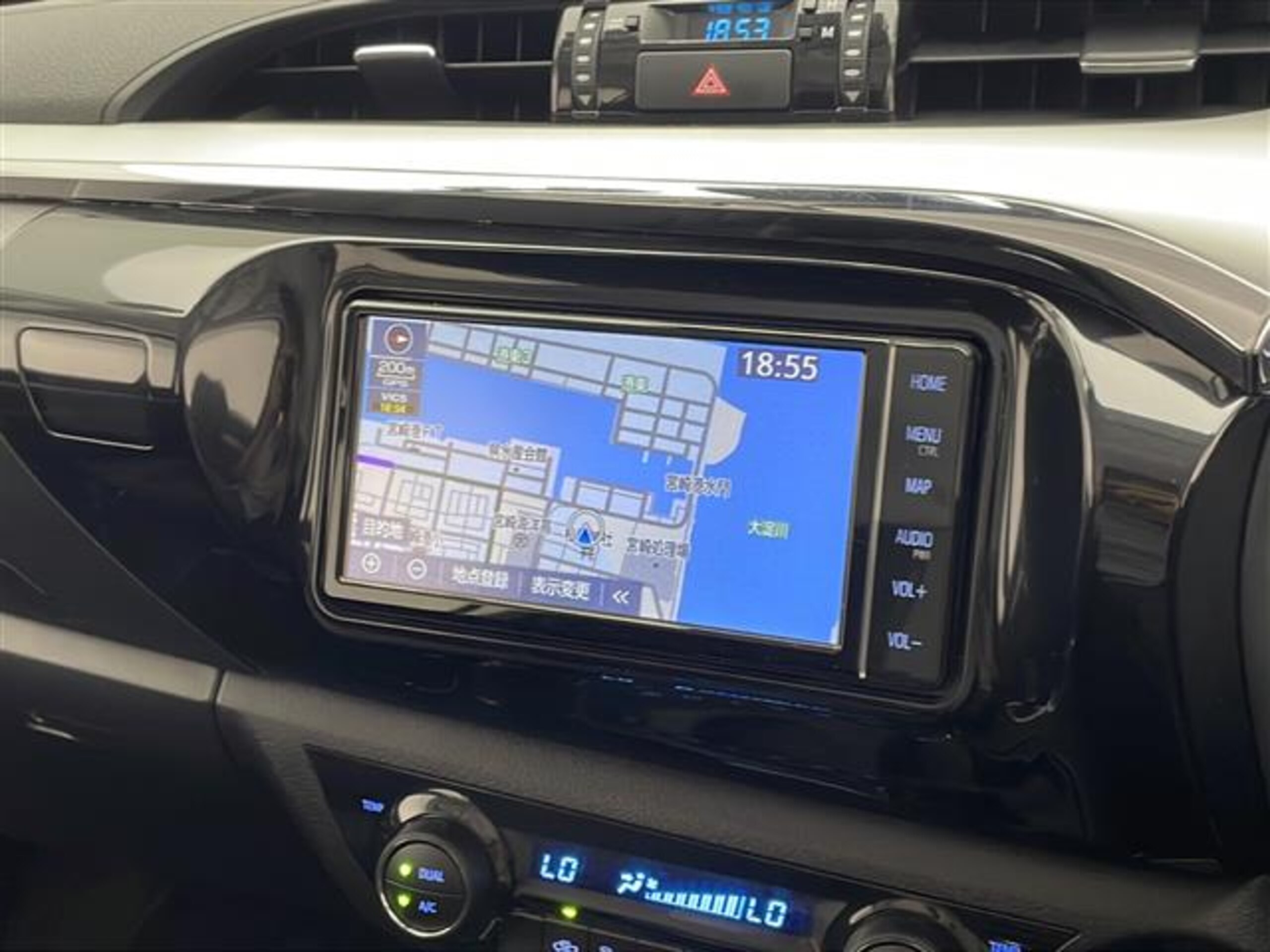 2022 Toyota Hilux — photo 3