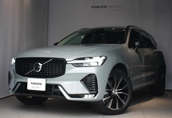 Volvo XC60 Ultra B5 AWD Dark Edition 4WD Sunroof 4WD Seat Heater Ventilation Function with MT Mode Surround View Camera Adaptive Cruise Control (Vapor Gray Metallic)