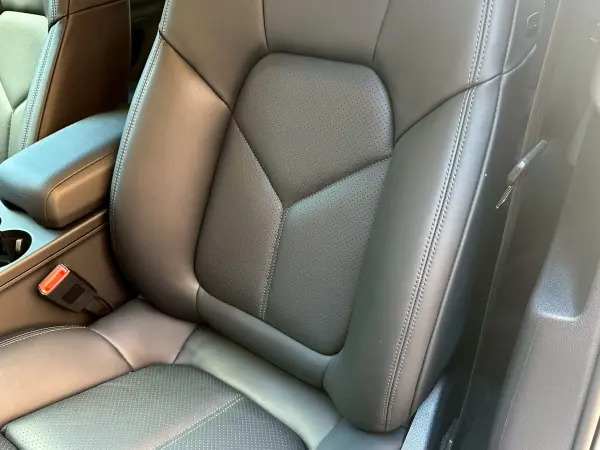 Porsche Macan S PDK 4WD One Owner / Sport Chrono Package / Lane Keep Assist / Adaptive Cruise Control / Genuine 20-inch Wheels / Genuine Navigation / Memory Leather Seats / Seat Heaters / LED Headlights / Parking Assist / Apple CarPlay (White) — photo 9