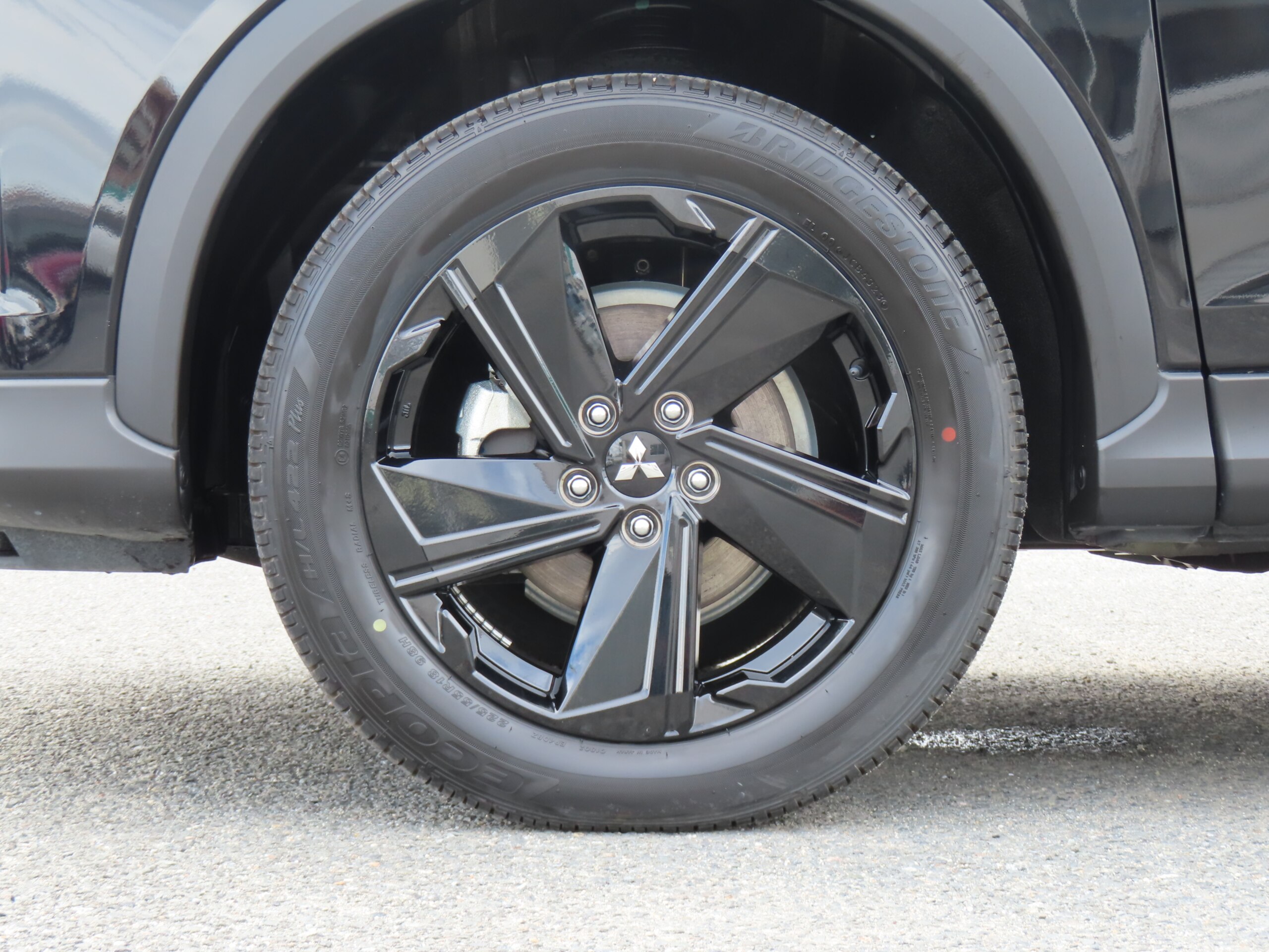 Mitsubishi Eclipse Cross PHEV 2.4 Black Edition 4WD — photo 9