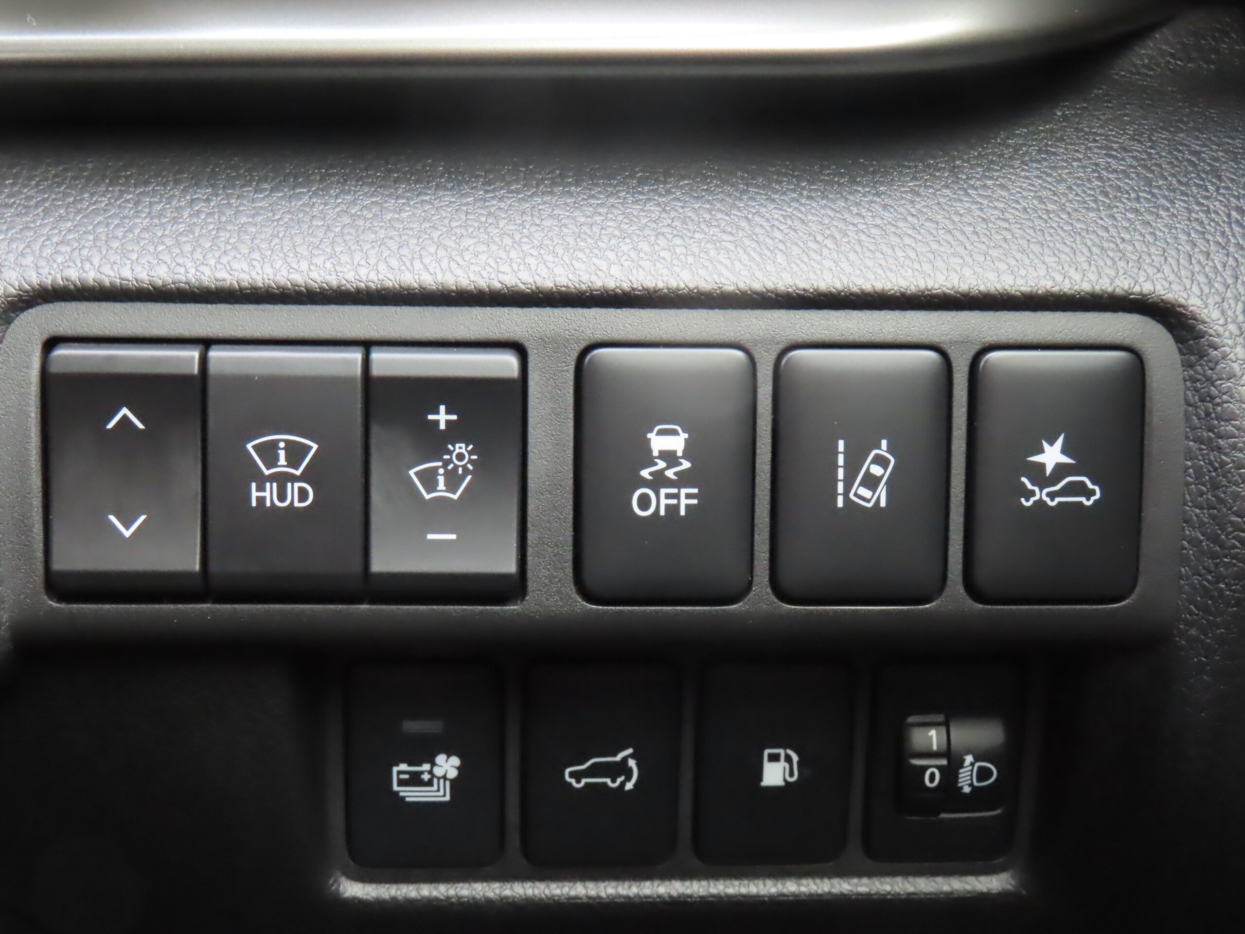 2023 Mitsubishi Eclipse Cross — photo 3