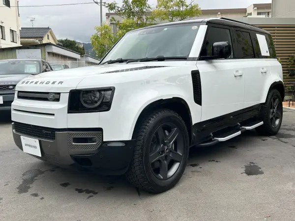 2023 Landrover Defender — photo 2