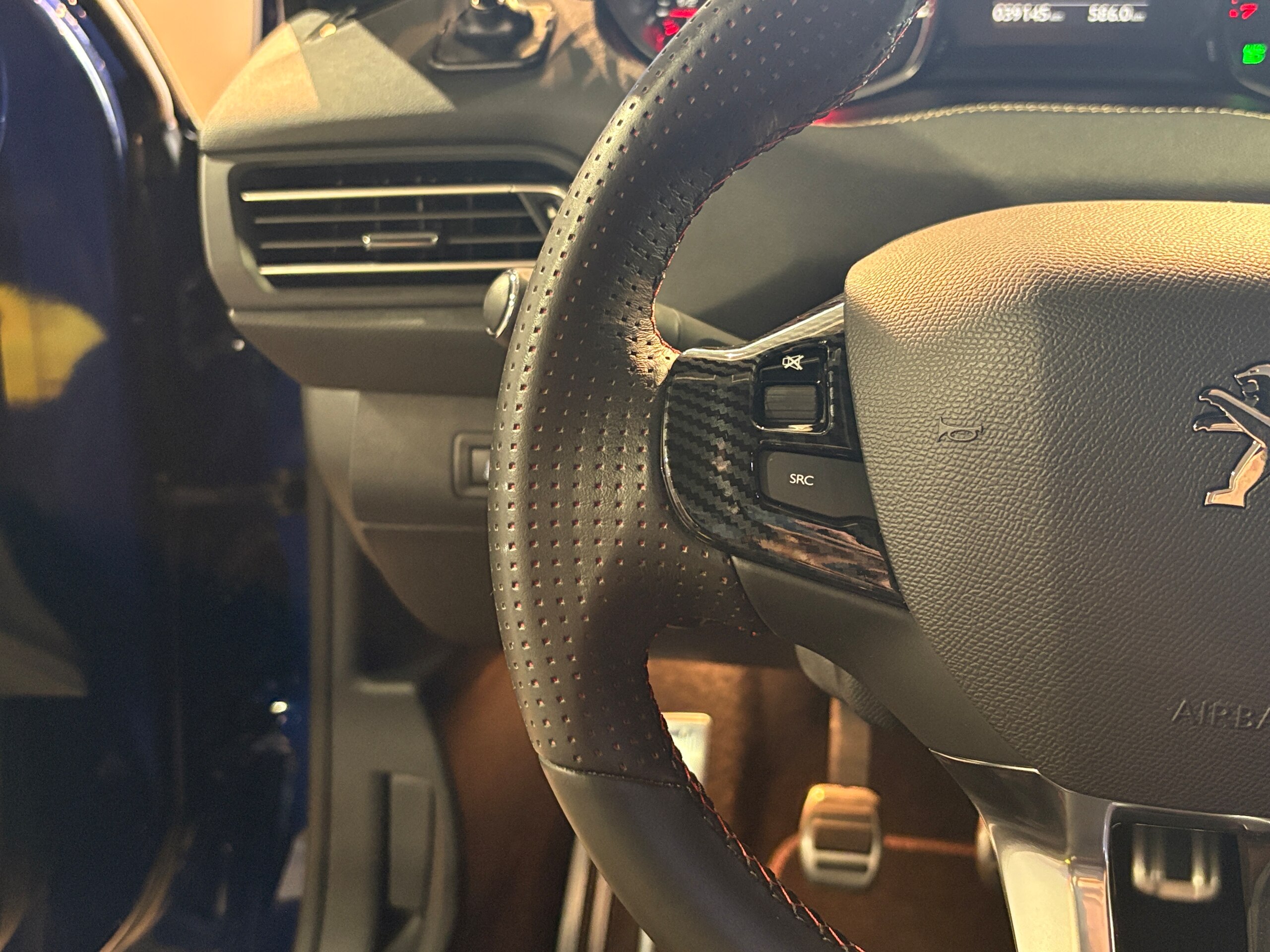 Peugeot 308 GTi by Peugeot Sport — photo 9