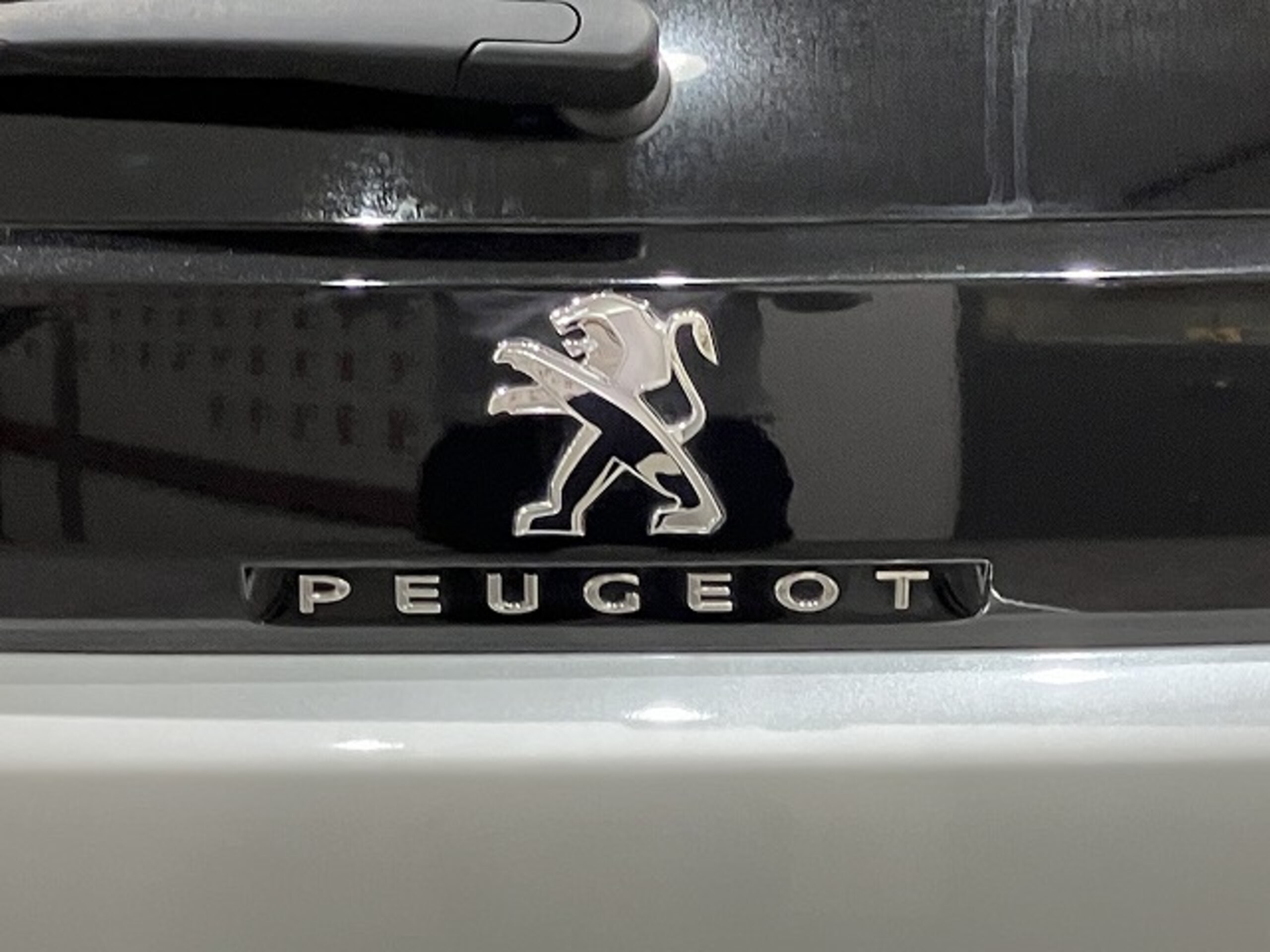 Peugeot 5008 GT BlueHDi Diesel Turbo — photo 7