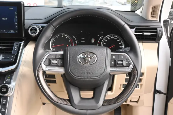 Toyota Land Cruiser 300 3.5 ZX 4WD Modellista Roof Rail (Black) 12.3DA+ETC2.0+Multi-Terrain+Rear Enter Precious White Pearl (White) — photo 8