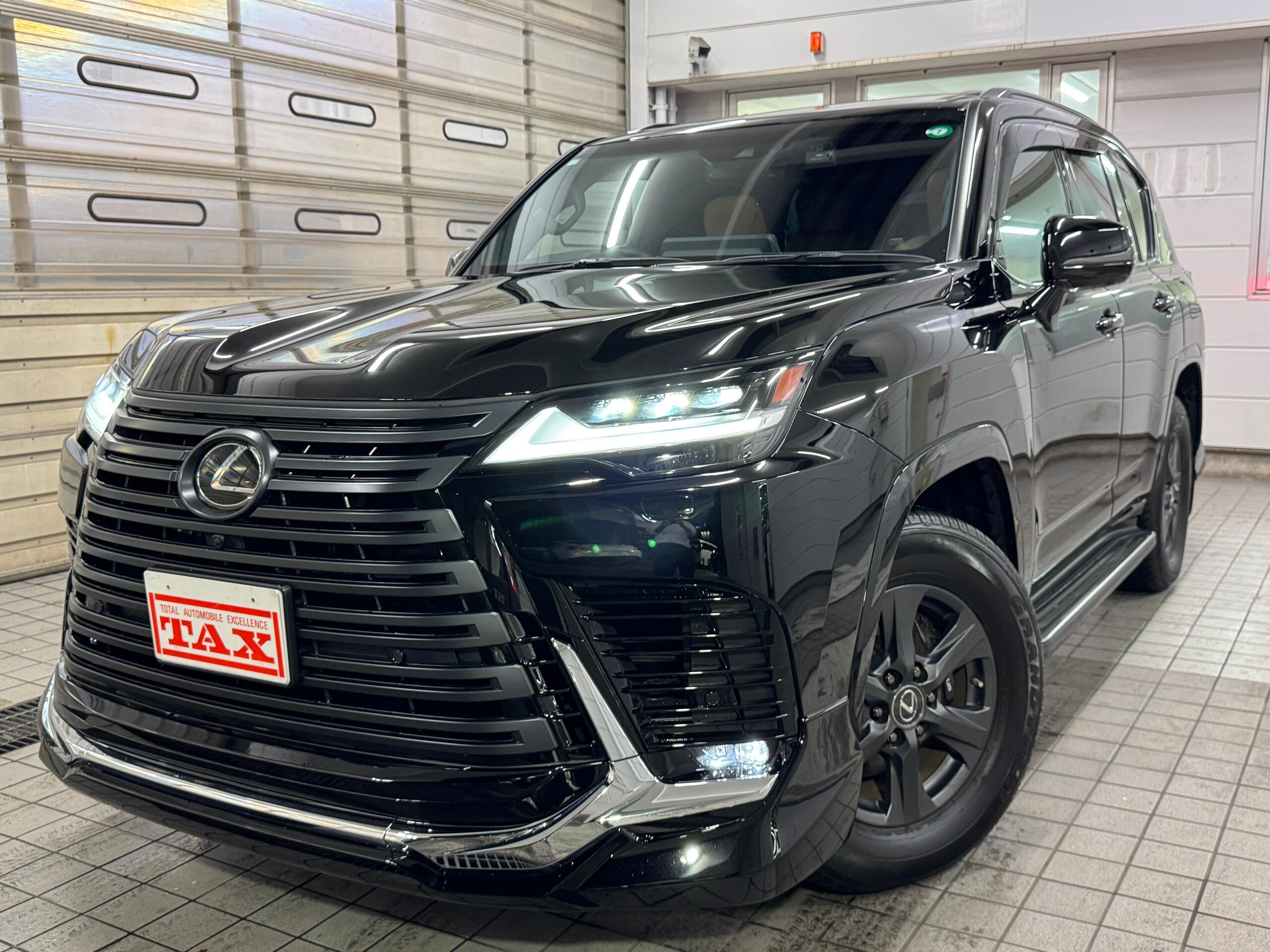 Lexus LX600 Off-Road 4WD Modellista F-R Aero