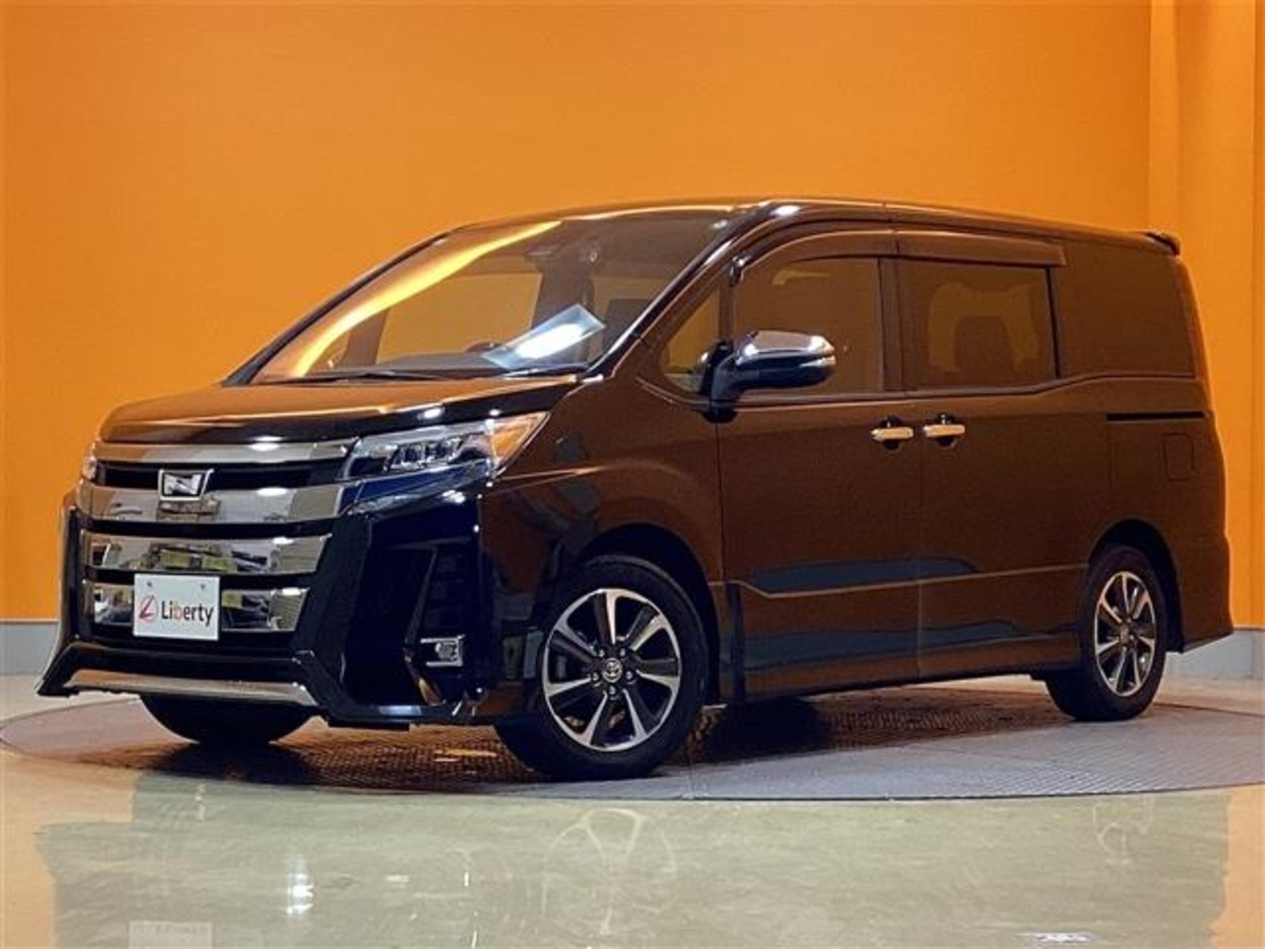 Toyota Noah 2.0 Si WxBIII — photo 8