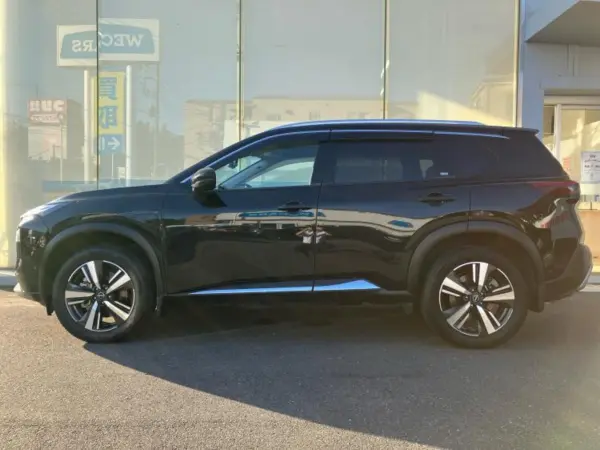 2023 Nissan Xtrail — photo 2