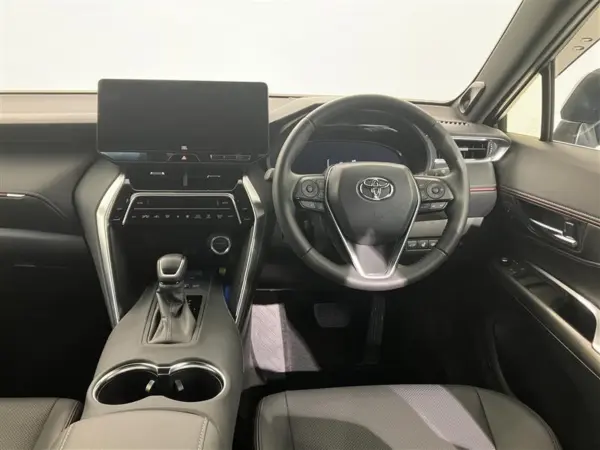 Toyota Harrier 2.5 Plug-in Hybrid Z E-Four 4WD with Pre-Collision System, Cruise Control, Vehicle Stability Control, Lane Keeping Assist (Pearl Mica) — photo 7