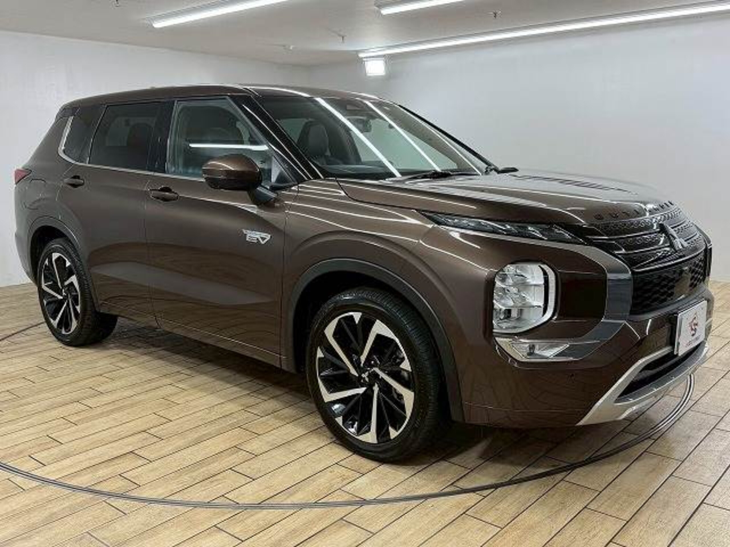 Mitsubishi Outlander PHEV 2.4 P 4WD — photo 8