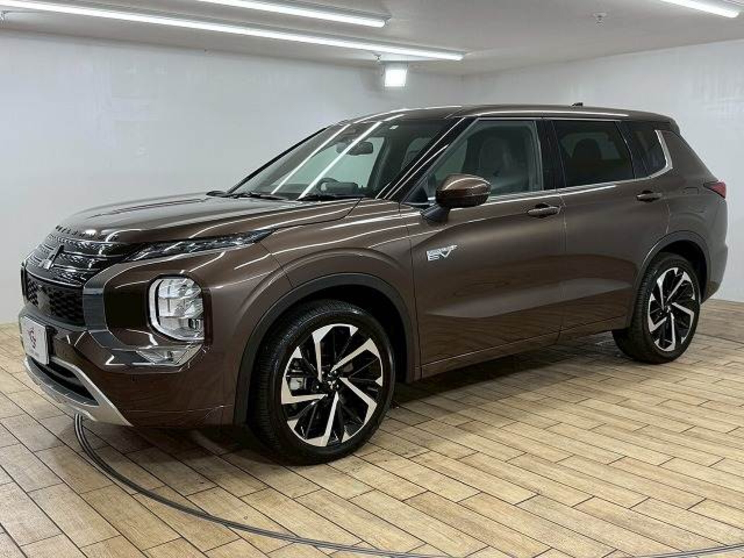 Mitsubishi Outlander PHEV 2.4 P 4WD — photo 9