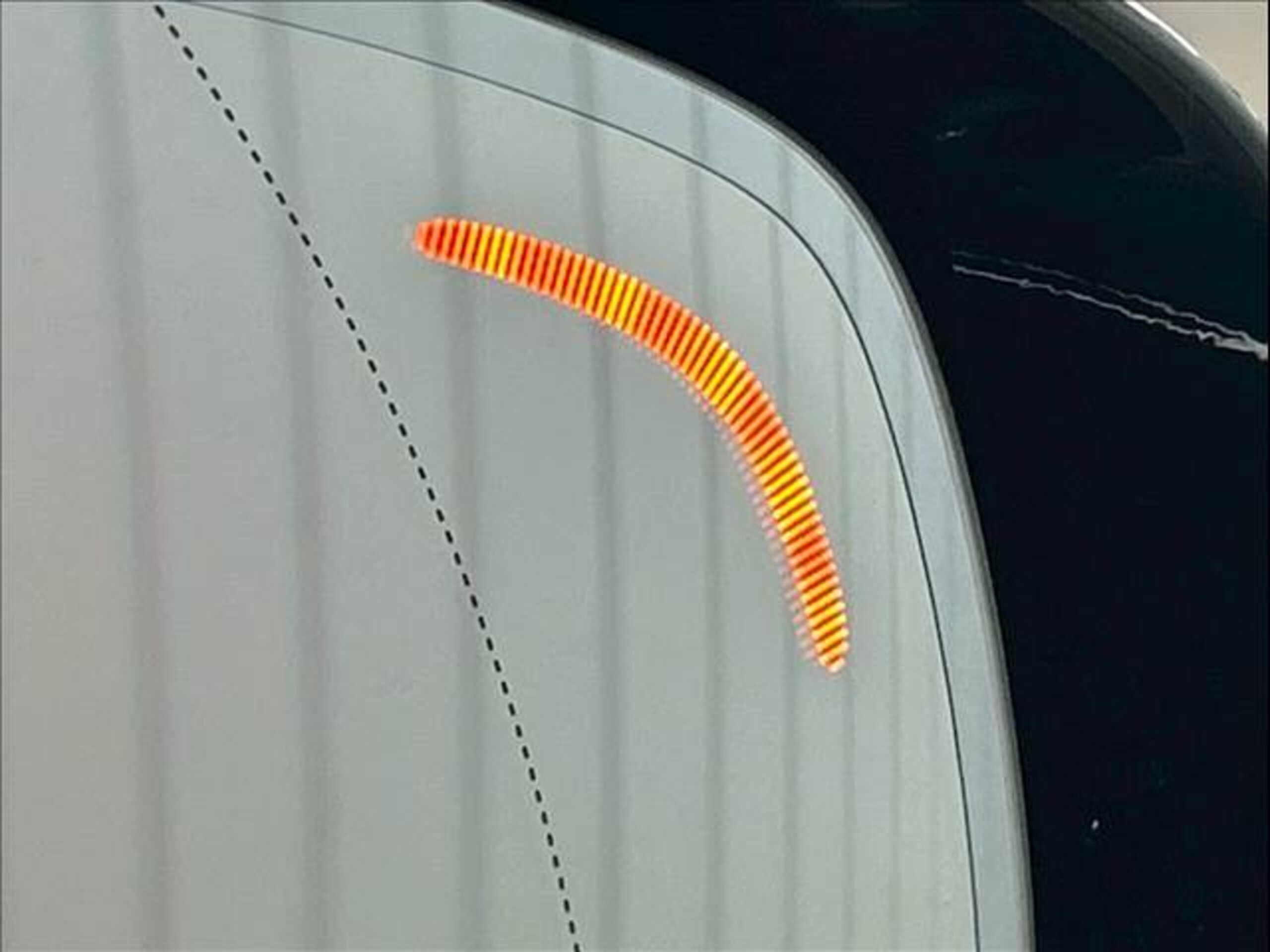 Volvo XC90 B6 AWD Inscription 4WD with Apple CarPlay, Bowers & Wilkins, Sunroof, Heated Seats, Seat Ventilation, Automatic Climate Control, Heated Steering Wheel, Blind Spot Assist, Full-Seg, Beige Leather, Power Seats, Cruise Control, Power Tailgate, LED (Onyx Black Metallic) — photo 8