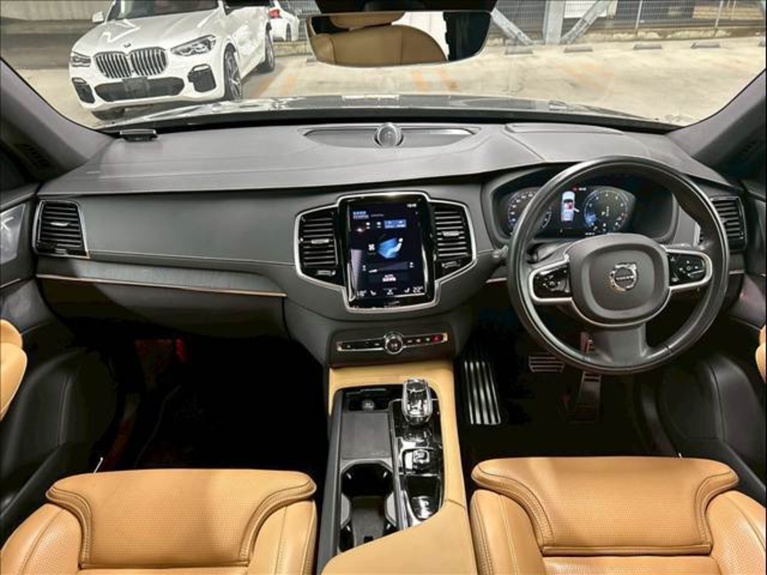 2022 Volvo Xc90 — photo 3