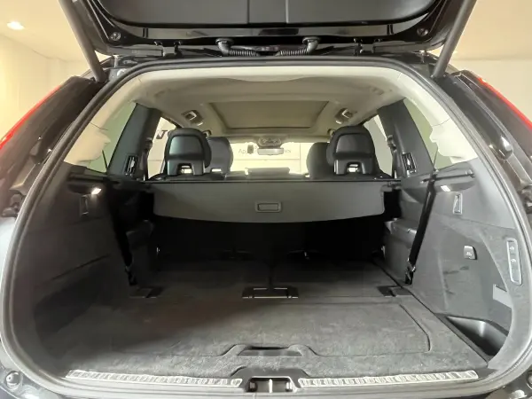 Volvo XC90 Ultimate T8 AWD Plug-in Hybrid 4WD - Certified Used Car - Company Demo Car - B&W High Fidelity Sound - Panoramic Glass Sunroof - Front Seat Relaxation - Genuine 360 Drive Recorder - Google Infotainment System - Non-Smoking Car (Onyx Black Metallic) — photo 8