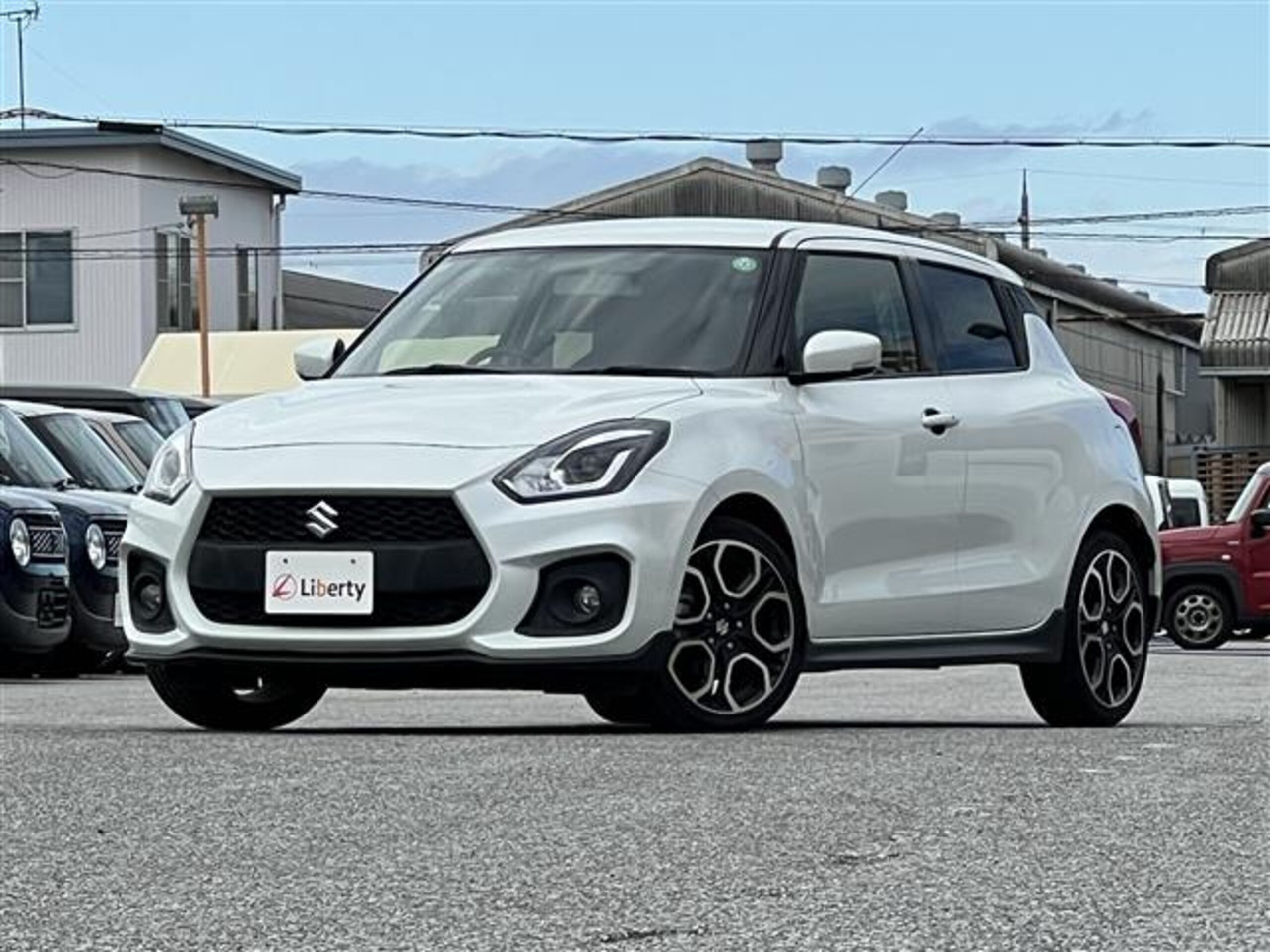 2019 Suzuki Swift — photo 2