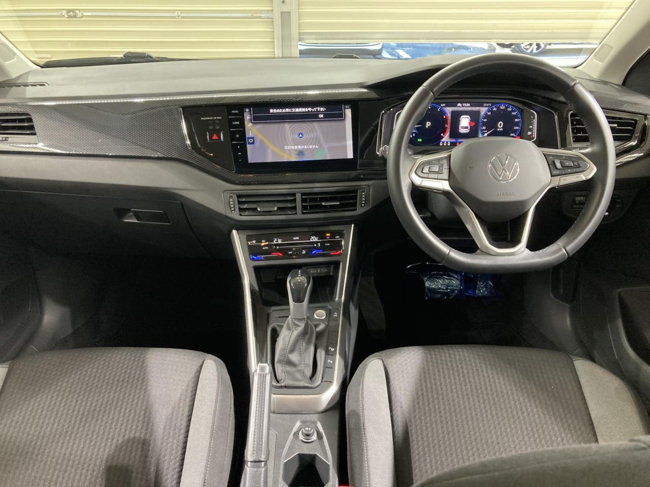 2024 Volkswagen Polo — photo 2